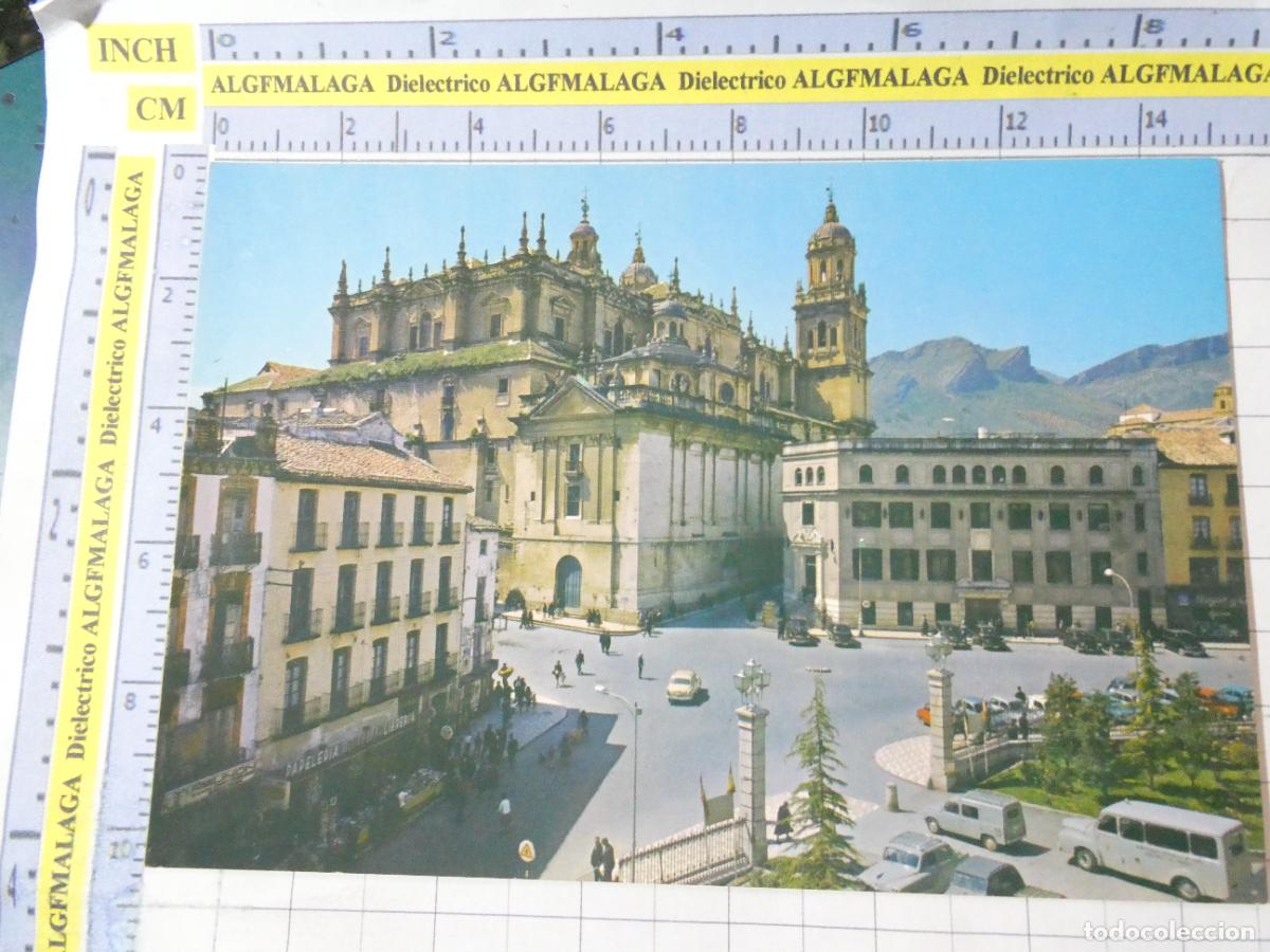 Postales: POSTAL DE JAEN. A&Ntilde;O 1964. PLAZA SAN FRANCISCO CATEDRAL Y CORREOS. COCA COLA. CAMI&Oacute;N. 9 GARRABE. 2750