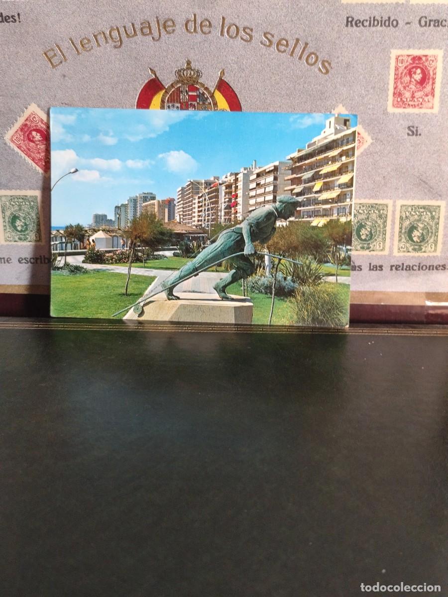 Postales: P6027 Postal Fuengirola 27 Monumento al pescador JBG