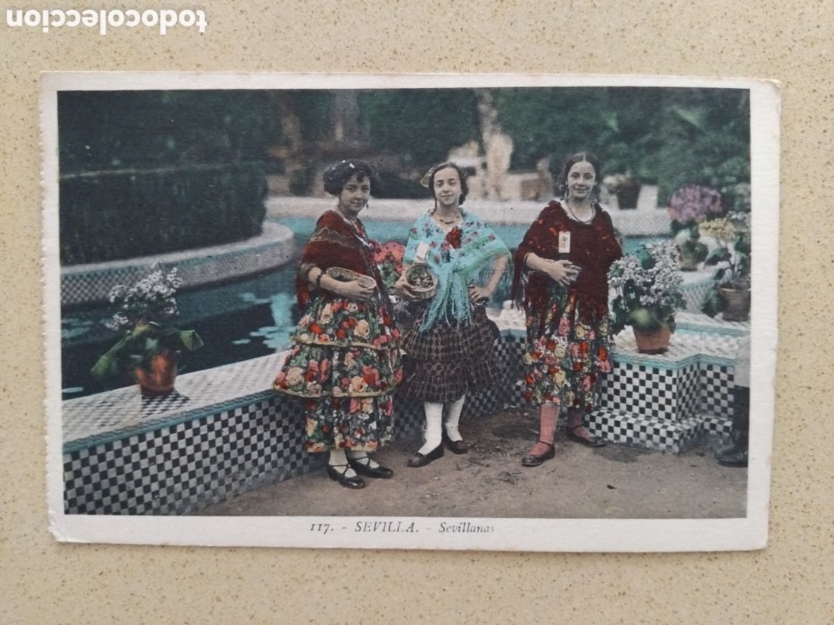 Postales: Postal Trajes t&iacute;picos sevillanas