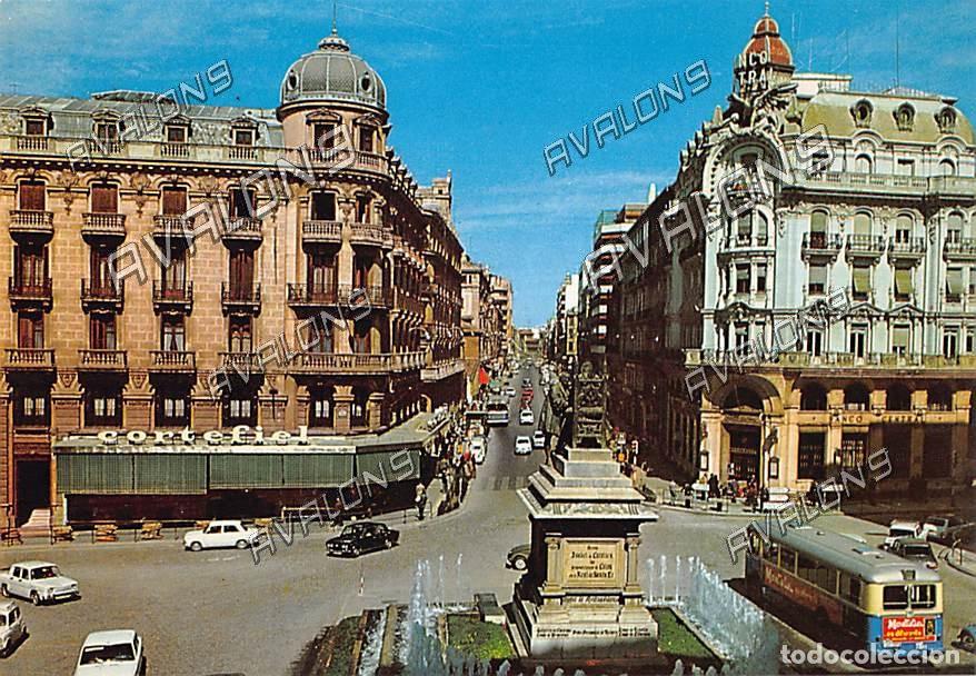 Postales: Plaza Isabel la Cat&oacute;lica (Granada) - Sin Circular - A&ntilde;o 1975