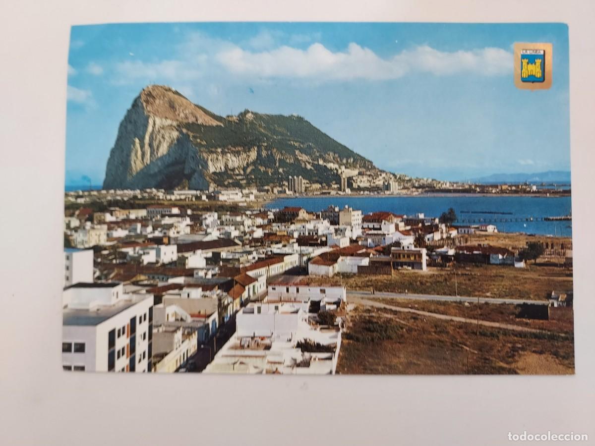Postales: POSTAL LA LINEA VISTA PARCIAL AL FONDO PE&Ntilde;ON GIBRALTAR. 1970. ESCRITA. CADIZ