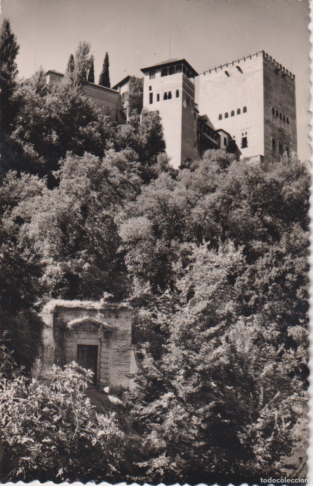 Postales: GRANADA, LA ALHAMBRA, MIRADOR DE LA REINA &ndash; EDICIONES SICILIA 144 &ndash; CIRCULADA 1956