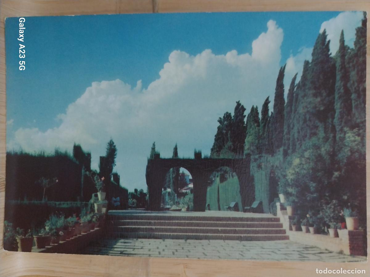 Postales: JARDINES GENERALIFE ENTRADA GRANADA ED VALDIVIESO SERIE B 151 SC ORIGINAL **