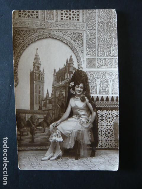 Postcards: SEVILLA MUJER CON MANTILLA EN ESTUDIO DE FOTOGRAFO POSTAL FOTOGRAFICA