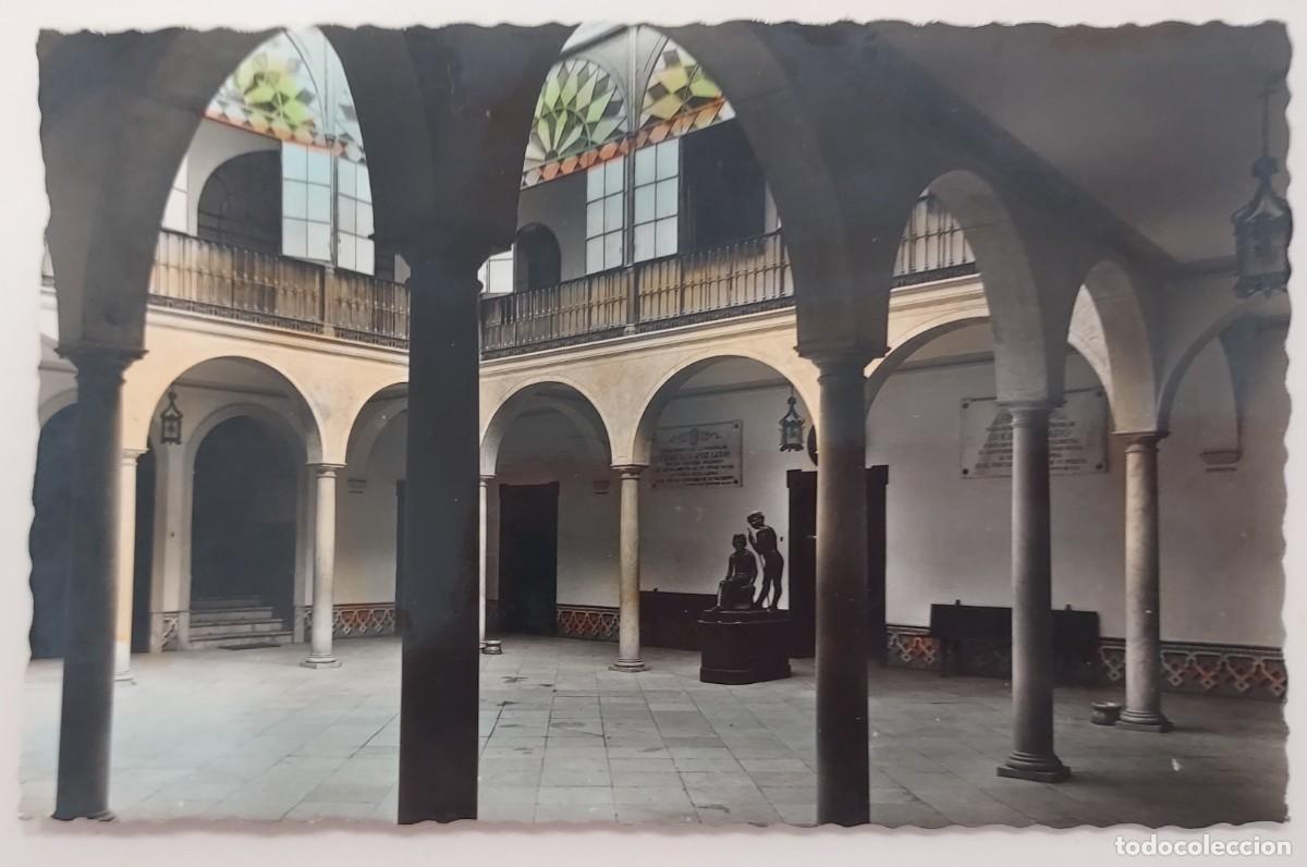 Postales: POSTAL UTRERA EXCELENTISIMO AYUNTAMIENTO PATIO. A&Ntilde;OS 1950. SIN CIRCULAR. COLOREADA. SEVILLA. 16