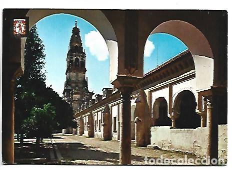Postales: PATIO DE LOS NARANJOS CON TORRE DE LA CATEDRAL.- CORDOBA
