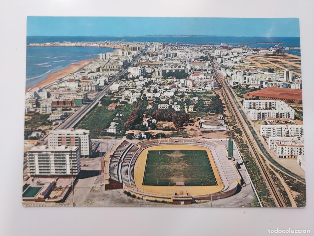 Postales: POSTAL CADIZ ESTADIO RAMON DE CARRANZA Y VISTA PARCIAL. 1966. ESCRITA. FUTBOL CAMPO