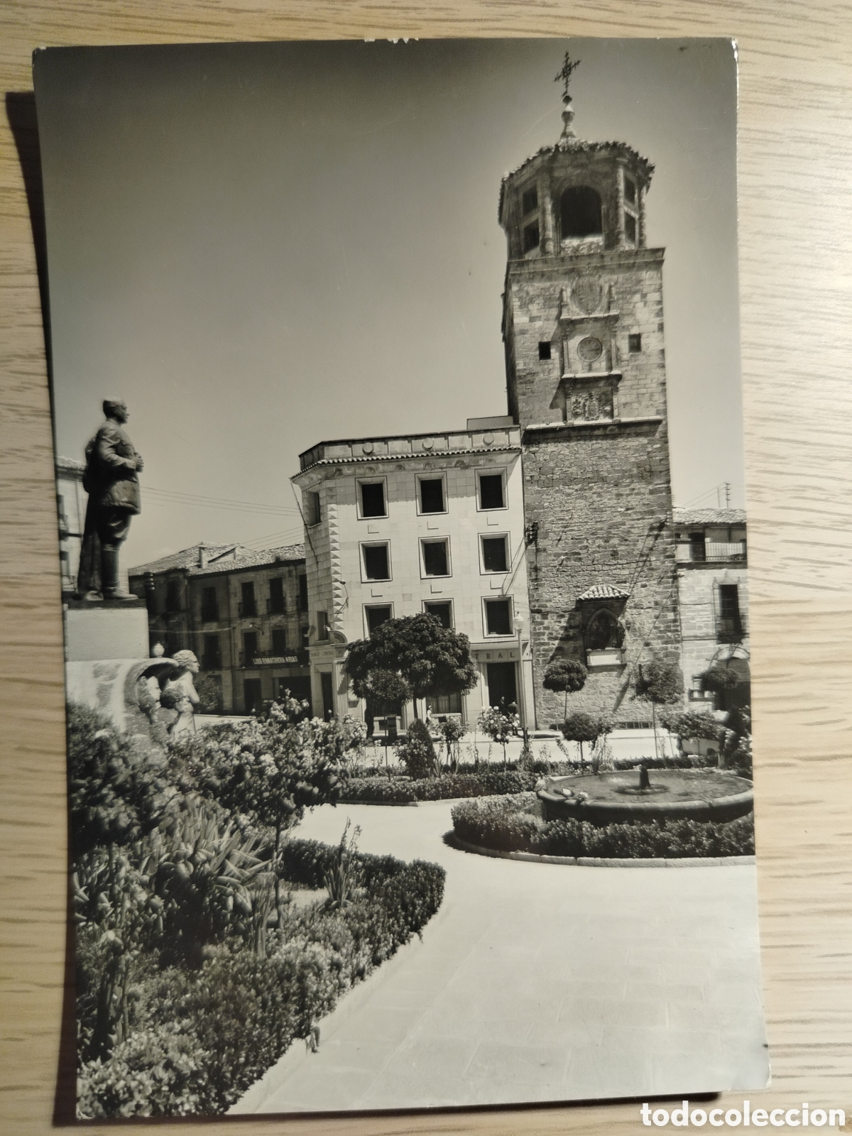 Postales: POSTAL &Uacute;BEDA (JAEN) TORRE DEL RELOJ PLAZA DEL GENERAL SARO