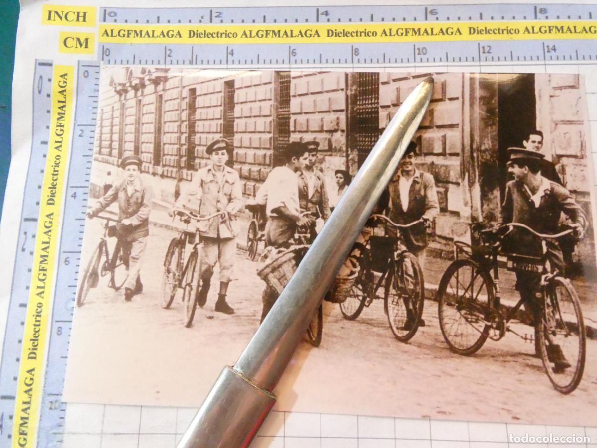 Postales: REPRODUCCI&Oacute;N ANTIGUA FOTO FOTOGRAF&Iacute;A M&Aacute;LAGA. CARTEROS CORREOS EN BICICLETA. 2732