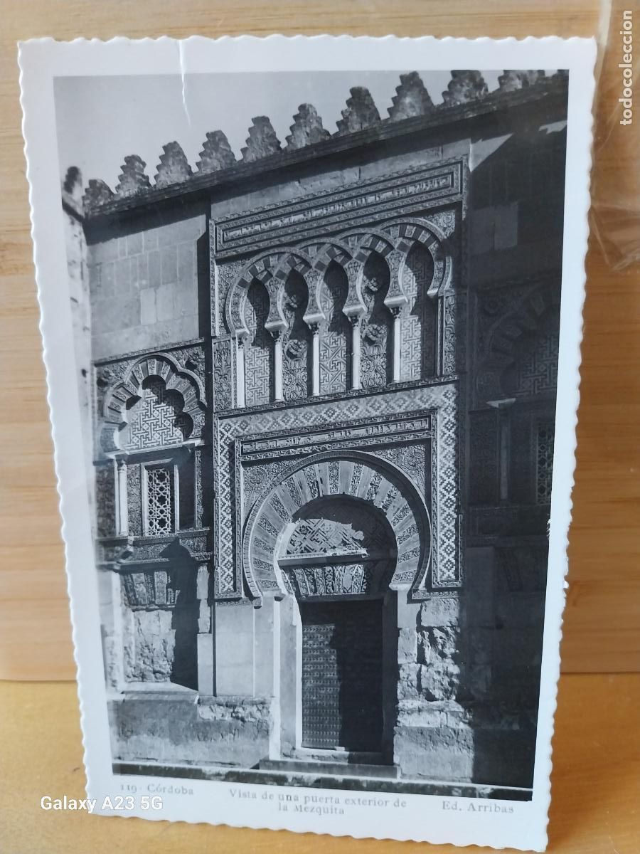 Postcards: CORDOBA PUERTA EXTERIOR MEZQUITA ED ARRIBAS 119 SC ORIGINAL
