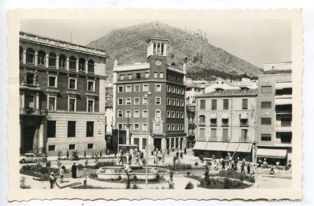 Postales: Jaen 184. Plaza de Jos&eacute; Antonio. Ediciones Arribas, circulada