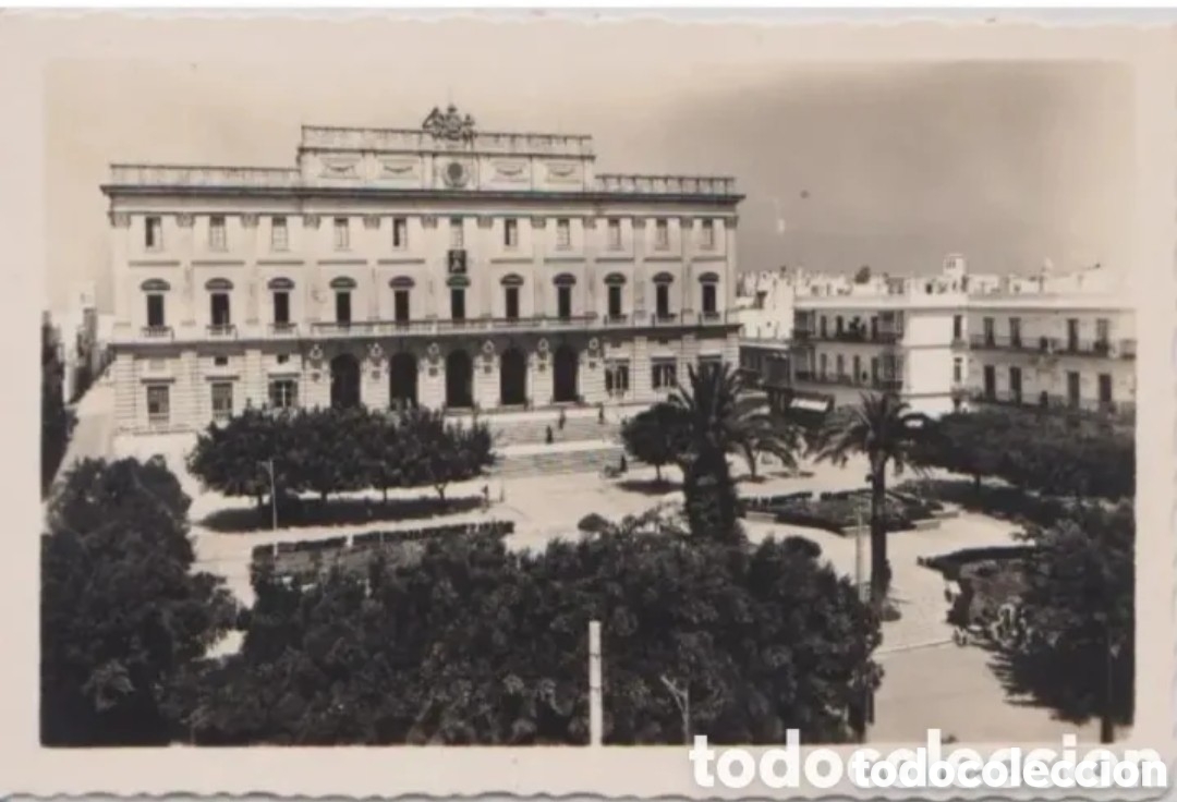 Postales: SAN FERNANDO (C&Aacute;DIZ) - PLAZA DE ESPA&Ntilde;A - AYUNTAMIENTO - ED. ESTABLECIMIENTOS LA VOZ