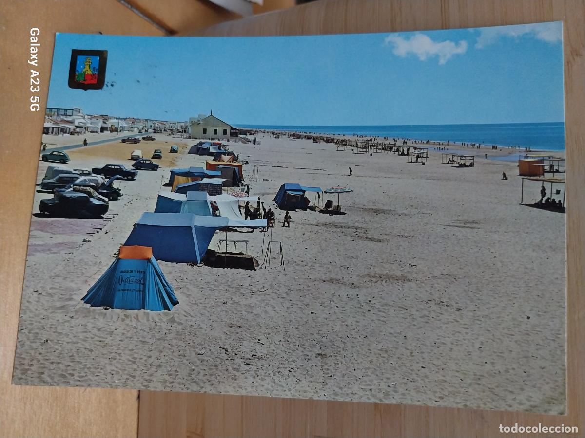 Postales: LEPE PLAYA LA ANTILLA ED FISA 6 CIRCULADA A&Ntilde;OS 60 COCHES CL&Aacute;SICOS EN LA ARENA QUITASOLES