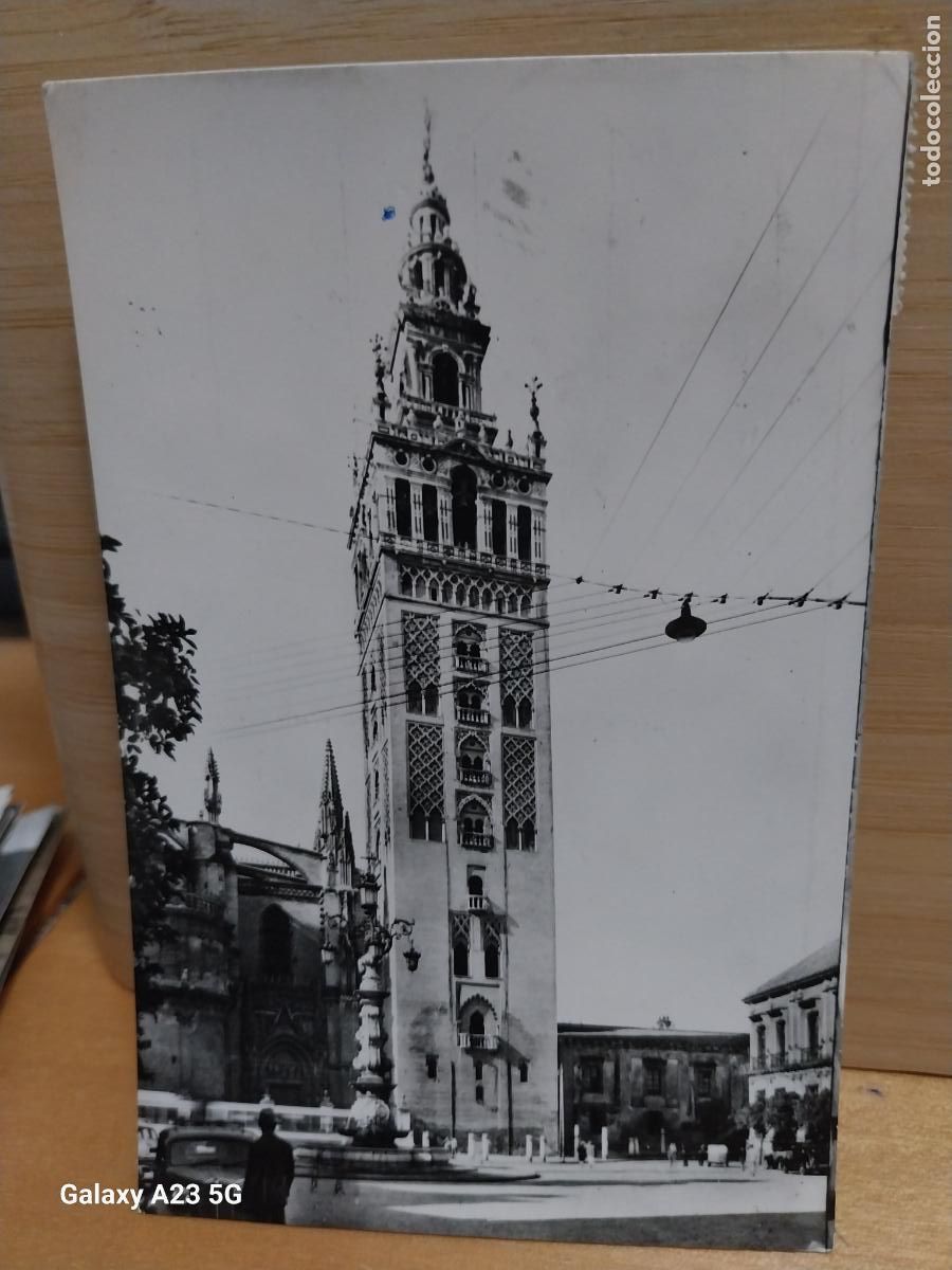 Cartes Postales: GIRALDA SEVILLA ED HELIOTIPIA 119 CIRCULADA A&Ntilde;O 1959 ANIMADA COCHE EPOCA