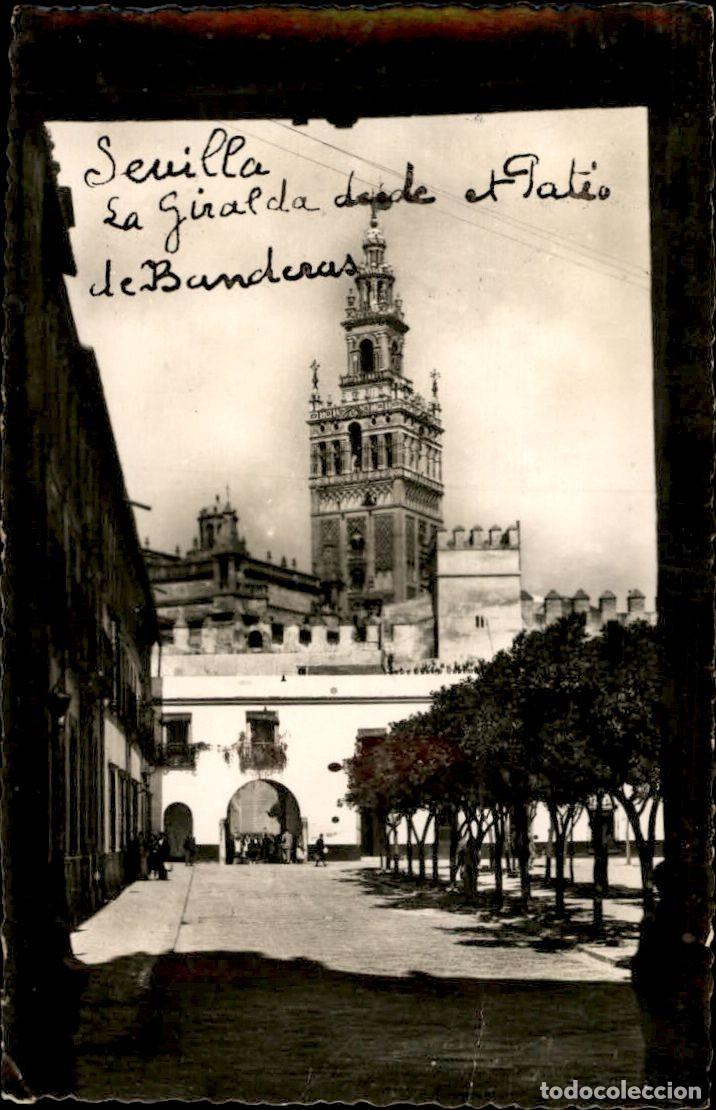 Postales: Sevilla - La Giralda desde el patio de Banderas