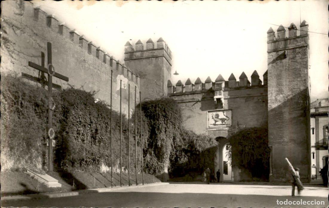Postales: Sevilla - Reales Alcazares - Puerta del leon