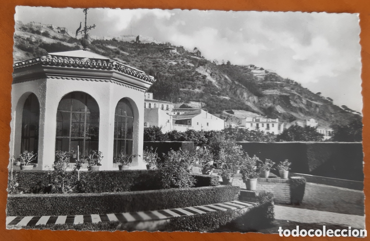 Postales: Postal M&aacute;laga. Jardines de Puerta Oscura. Escrita sin circular. R8A