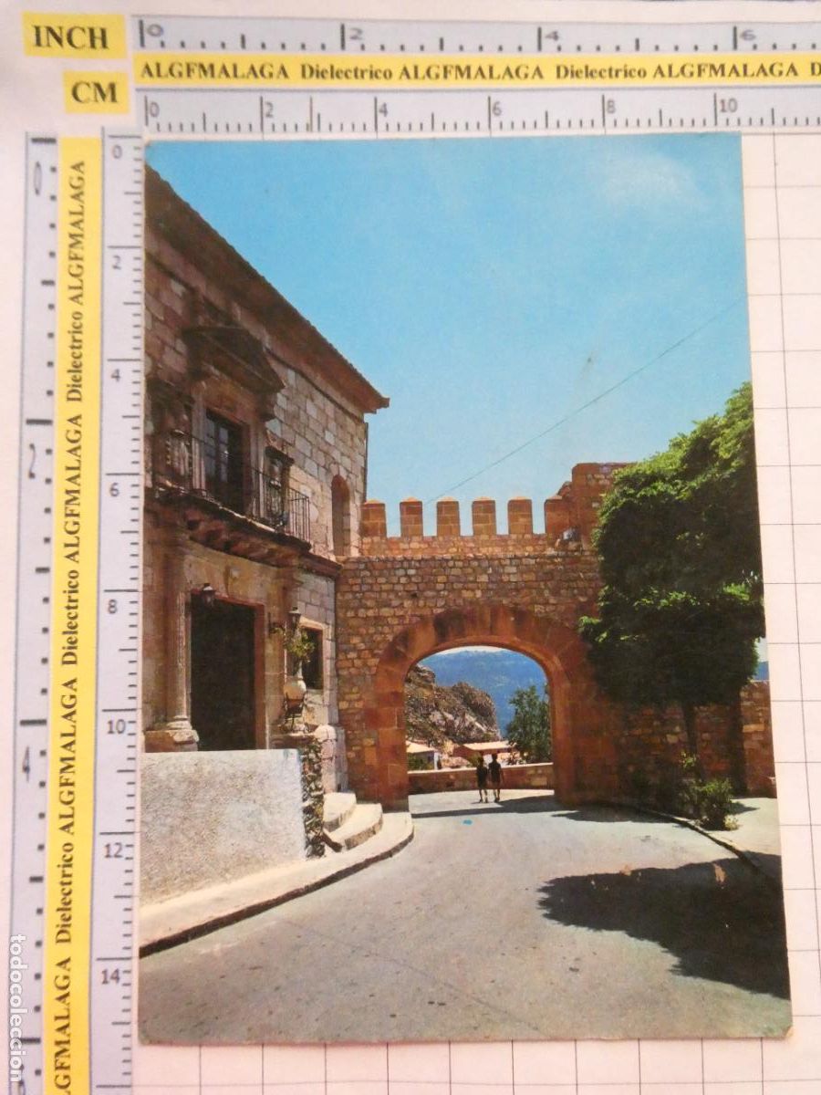 Postales: POSTAL DE JAEN. A&Ntilde;O 1976 SEGURA DE LA SIERRA AYUNTAMIENTO Y PUERTA NUEVA 1355 VERA CRUZ. 3997