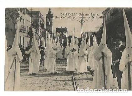 Postales: ANTIGUA POSTAL 20 SEVILLA SEMANA SANTA UNA COFRADIA POR LAS CALLES DE SEVILLA GRAFOS MADRID