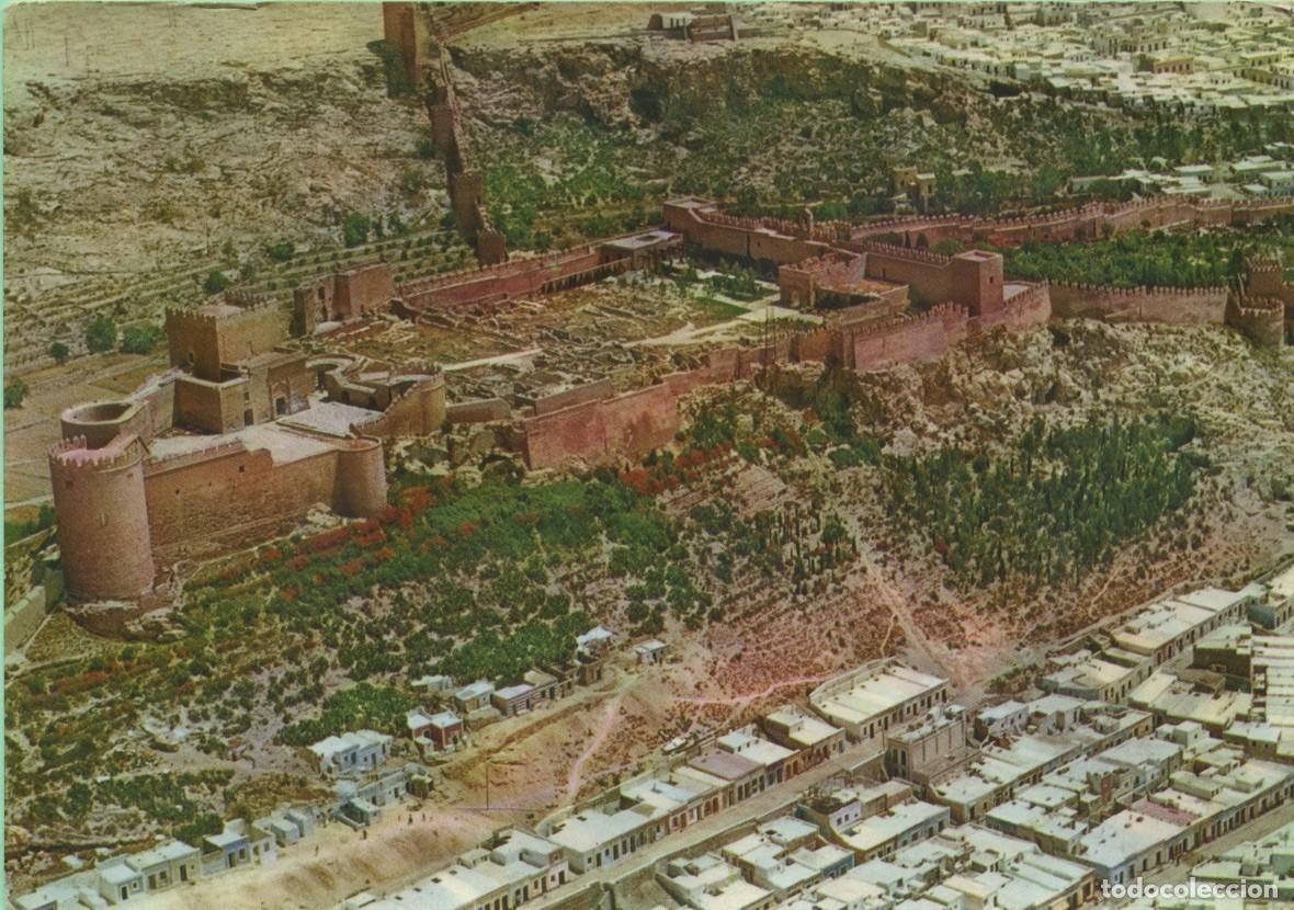 Postales: N&ordm; 2020-ALMER&Iacute;A. Vista de la Alcazaba desde avi&oacute;n. Sin circular. EDICIONES ARRIBAS
