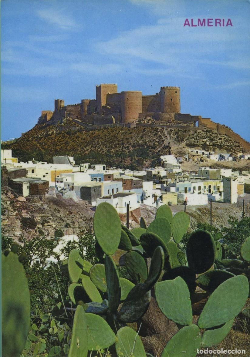 Postales: N&ordm; 107-ALMER&Iacute;A. La Alcazaba y la Chanca. Sin circular. EDICIONES ARRIBAS