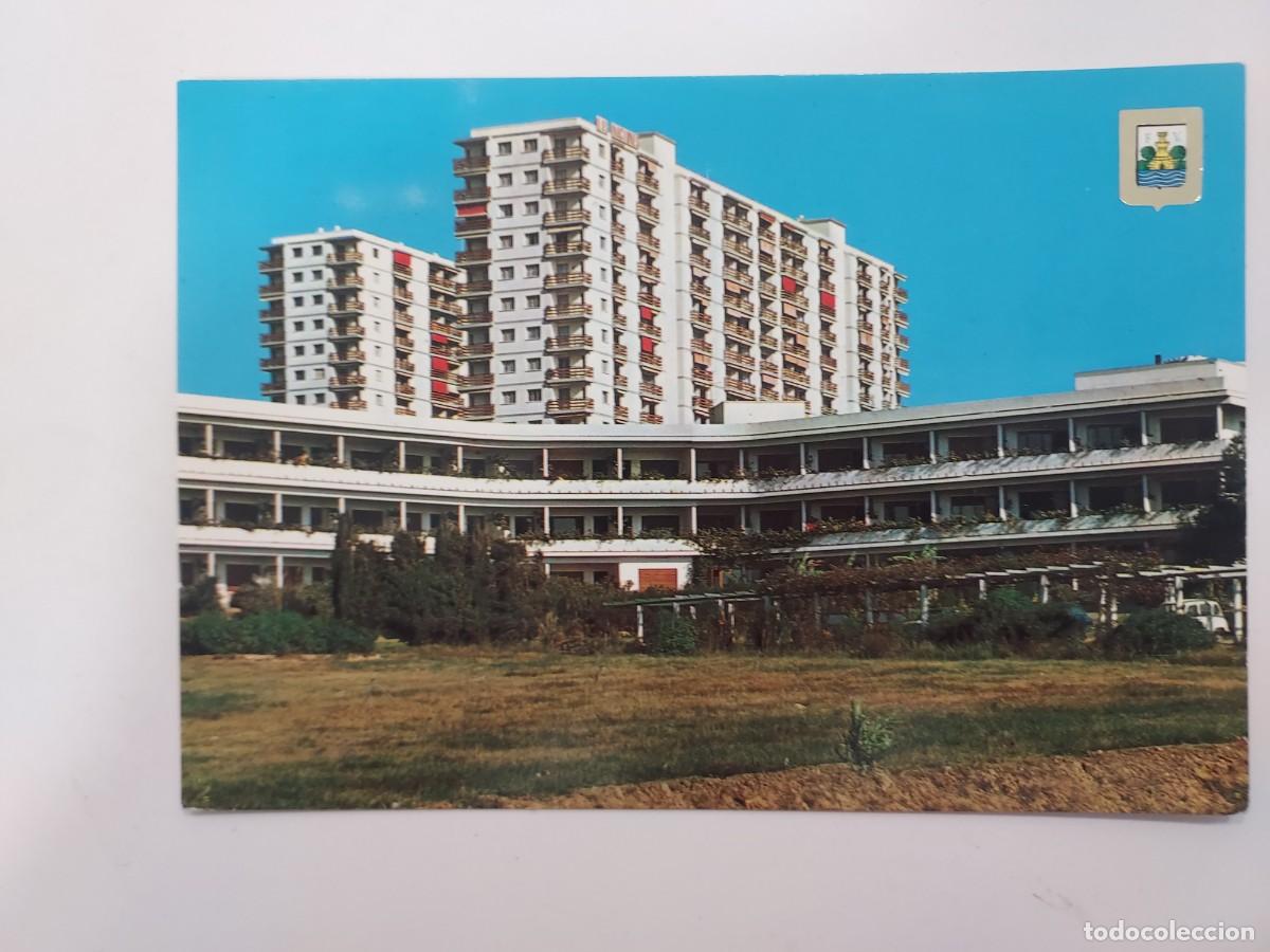 Postales: POSTAL BENALMADENA HOTEL LA ROCA APARTAMENTOS LAS NACIONES. CIRCULADA. 1972. MALAGA