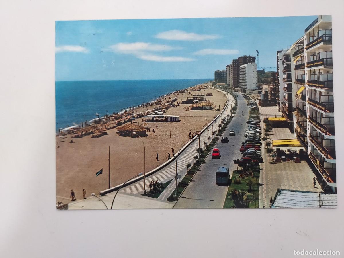 Postales: POSTAL FUENGIROLA PLAYA Y PASEO MARITIMO. CIRCULADA. 1969. BEASCOA. MALAGA