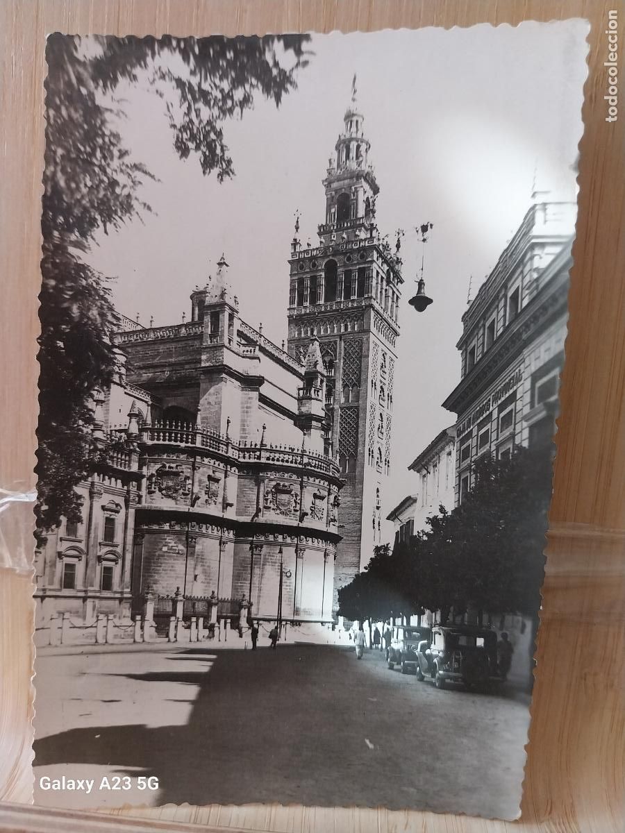 Postales: GIRALDA A&Ntilde;O 1957 SEVILLA ESCRITA POSTAL 303 ANIMADA COCHES EPOCA