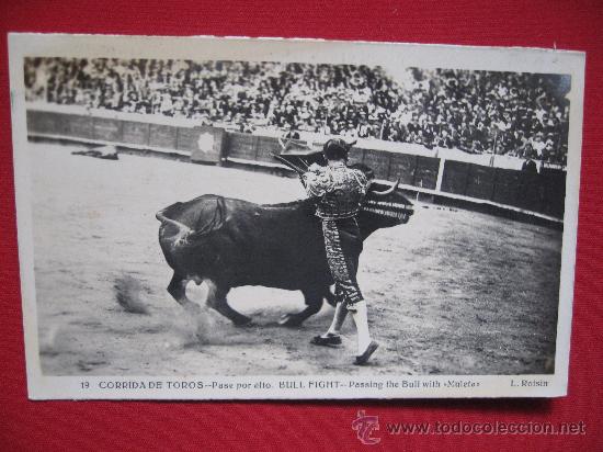Postcards: CORRIDA DE TOROS -PASE POR ALTO