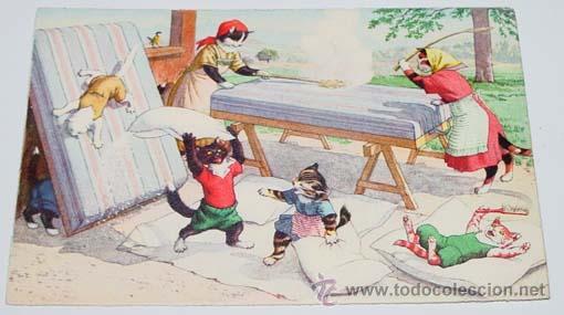 Cartes Postales: ANTIGUA POSTAL DE ANIMALES - GATOS JUAGANDO CON LAS ALMUADAS- NO CIRCULADA - ESCRITA - ED. MK - N&ordm; 4