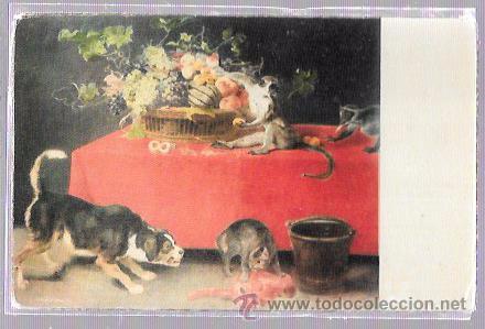 Postais: TARJETA POSTAL DE PERRO ACECHANDO A UN GATO. Y ENCIMA DE UNA MESA UN MONO COGIENDO FRUTAS.