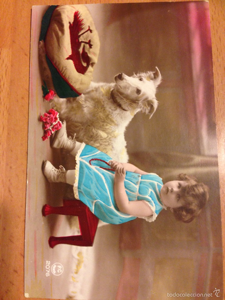 Cartes Postales: Antigua postal ni&ntilde;a con perro