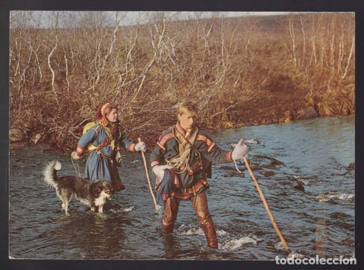 Cartes Postales: Noruega. *Herdsmen crossing a river* Circulada 1965.