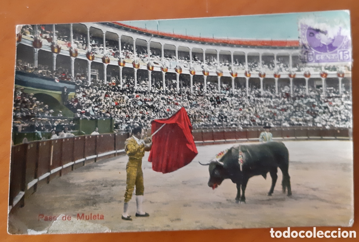 Postcards: Postal taurina coloreada. Pase de muleta. Escrita y circulada. R8157