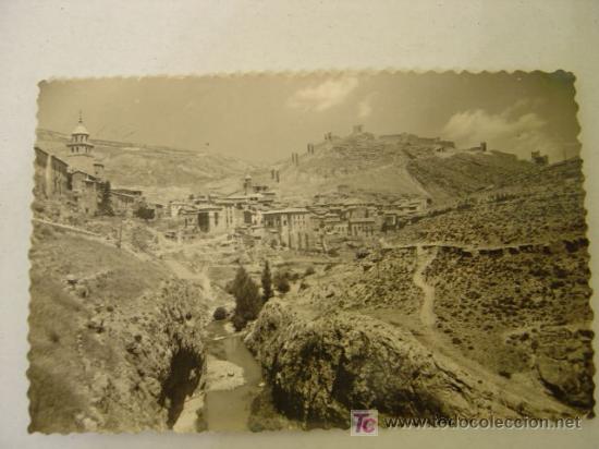 Postales: 15 ALBARRACIN.VISTA DESDE EL RIO CON MURALLAS.EDICIONES M. ARRIBAS.