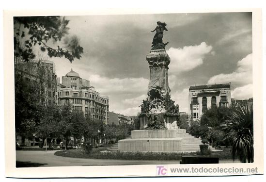 Postales: ZARAGOZA, MONUMENTO A LOS SITIOS,        P22430 - Foto 1