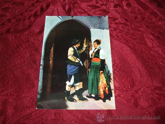 Postcards: Hecho,trajes tipicos,Ediciones Sicilia