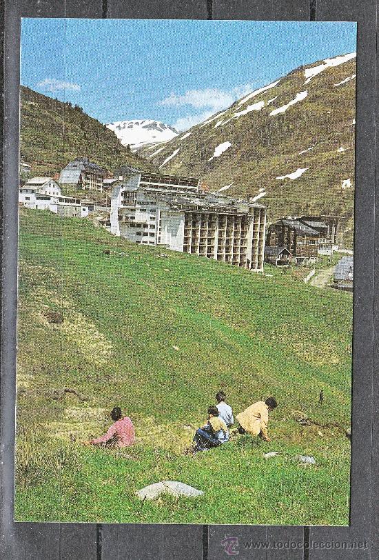 Postales: CANDANCHU. COMPLEJO PIRINEOS. APARTHOTEL PIRINEOS. BARES, PARKINNG........