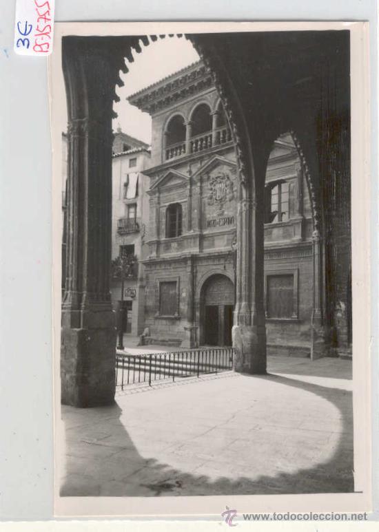 Postales: (PS-15755)POSTAL DE ALCA&Ntilde;IZ(TERUEL)-PALACIO MUNICIPAL A TRAVES DE LOS ARCOS DE LA LONJA