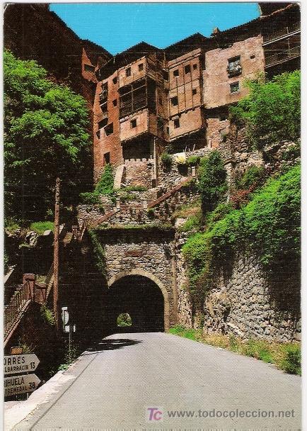 Postales: N&ordm; 50. ALBARRACIN (TERUEL). CONJUNTO HIST&Oacute;RICO. VISTA PARCIAL Y TUNEL. EDICIONES SICILIA. 1979.