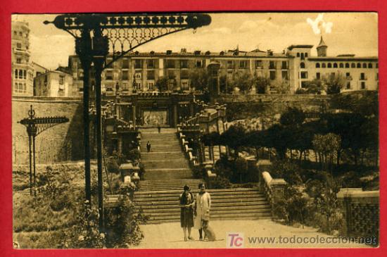 Postales: TERUEL, LA ESCALINATA,     P37070 - Foto 1