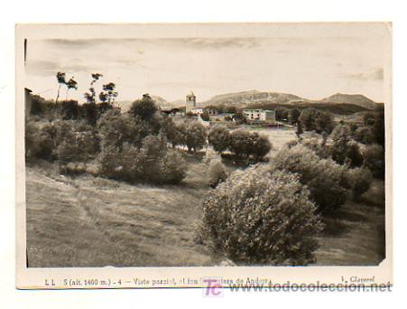 Postcards: LLES (ALT. 1460 M.). VISTA PARCIAL, AL FONDO LA FRONTERA CON ANDORRA. (V. CLAVEROL)