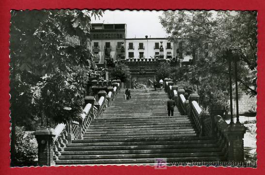 Postales: TERUEL, LA ESCALINATA,    P41653 - Foto 1
