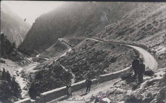 Postales: EL ESCALAR (HUESCA).- CARRETERA QUE CONDUCE AL BALNEARIO DE PANTICOSA CON EL M&Aacute;XIMO DE DESNIVEL