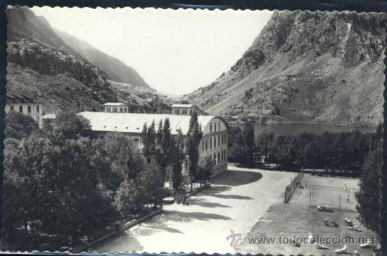 Postales: BALNEARIO DE PANTICOSA (HUESCA).- CASINO Y PISTAS DE TENIS