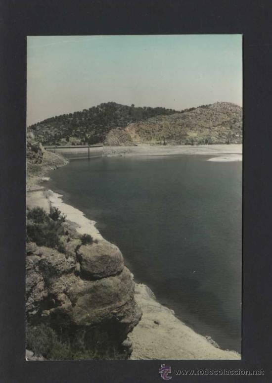 Postales: Berge. *Embalse...* Ed. Monta&ntilde;es n&ordm; 2. Distribuidor *Postales Victoria* Circulada.
