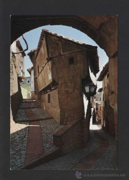 Postales: Albarrac&iacute;n *Arco Portal...* Ed. Arribas n&ordm; 2009. Nueva.