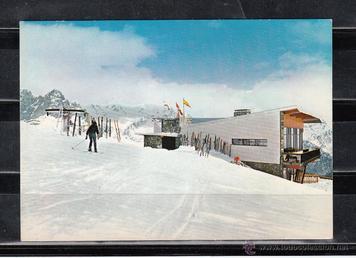 Postales: 2 - SALLENT DE GALLEGO. EL FORMIGAL. TELESILLA Y RESTAURANTE CANAL. ALT. 2040 M.