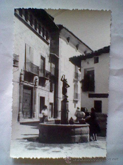 Postales: Postal casas animada mujeres fuente RUBIELOS DE MORA TERUEL ED Nicolas Toran comercio s/c rarisima (