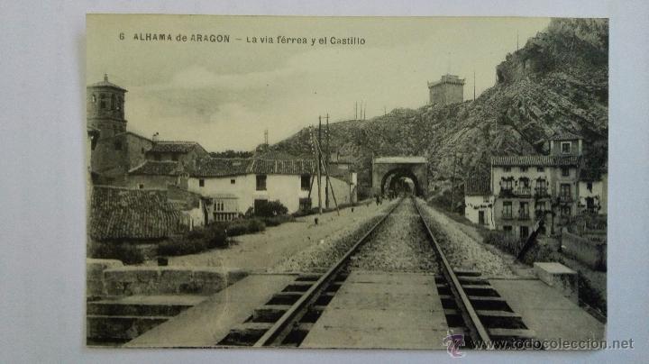 Postales: POSTAL ALHAMA DE ARAGON - LA VIA FERREA Y EL CASTILLO, SIN CIRCULAR A&Ntilde;OS 30, EDITOR M. ARRIBAS